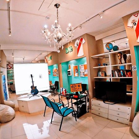 The Prime Spot, Backpacker'S Hostelリマ エクステリア 写真